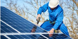 Installation Maintenance Panneaux Solaires Photovoltaïques à Tourtour